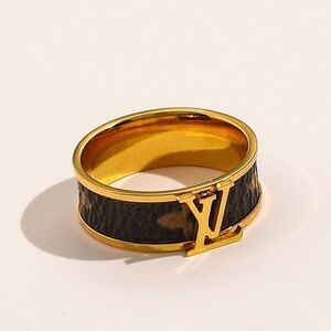 Jewelry gold LV stainless steel